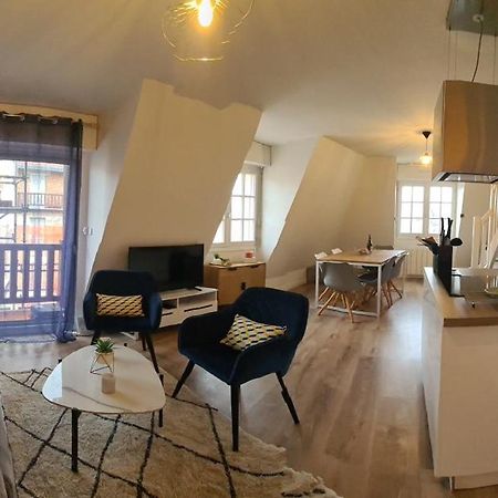 Duplex Au Coeur De Deauville Avec Vue Imprenable Et Parking Prive Luaran gambar