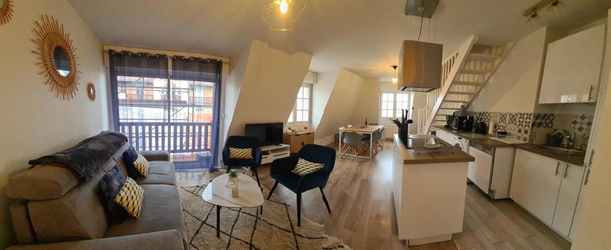 Duplex Au Coeur De Deauville Avec Vue Imprenable Et Parking Prive Luaran gambar